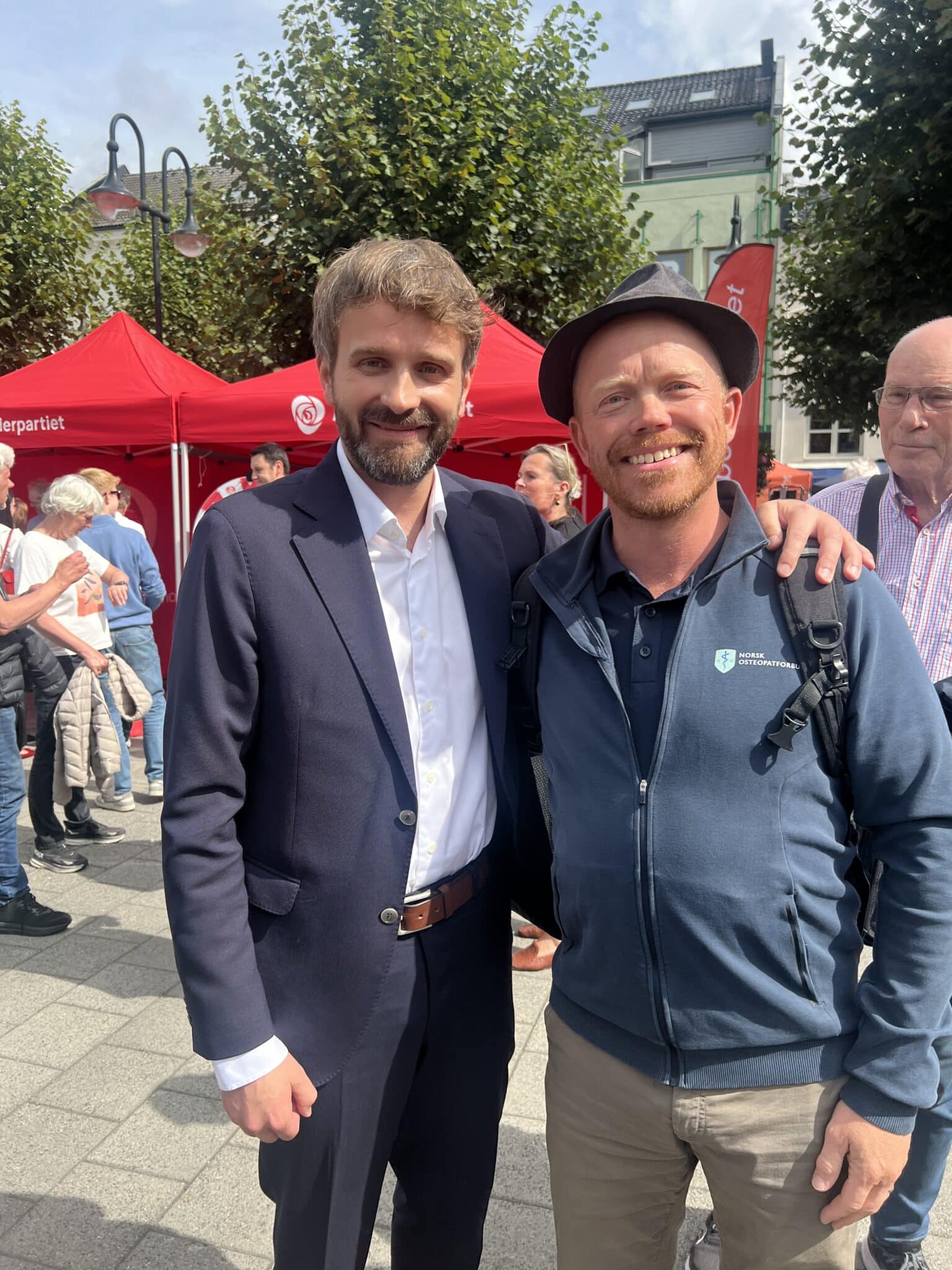 Helseminister Jan Christian Vetre og Tomas Collin