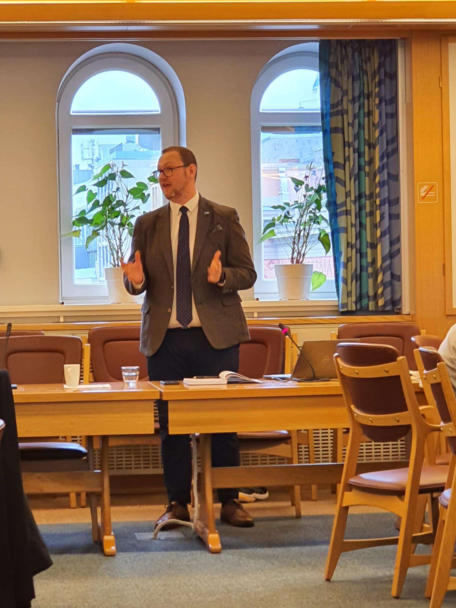 SAMMEN OM DEN NASJONALE FOLKEHELSEN. Erlend Svardal Bøe fra Høyre og Helse- og omsorgskomiteen. Foto: Norsk Osteopatforbund